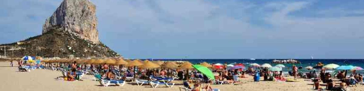 Calp incia una campaña para limpiar de colillas las playas